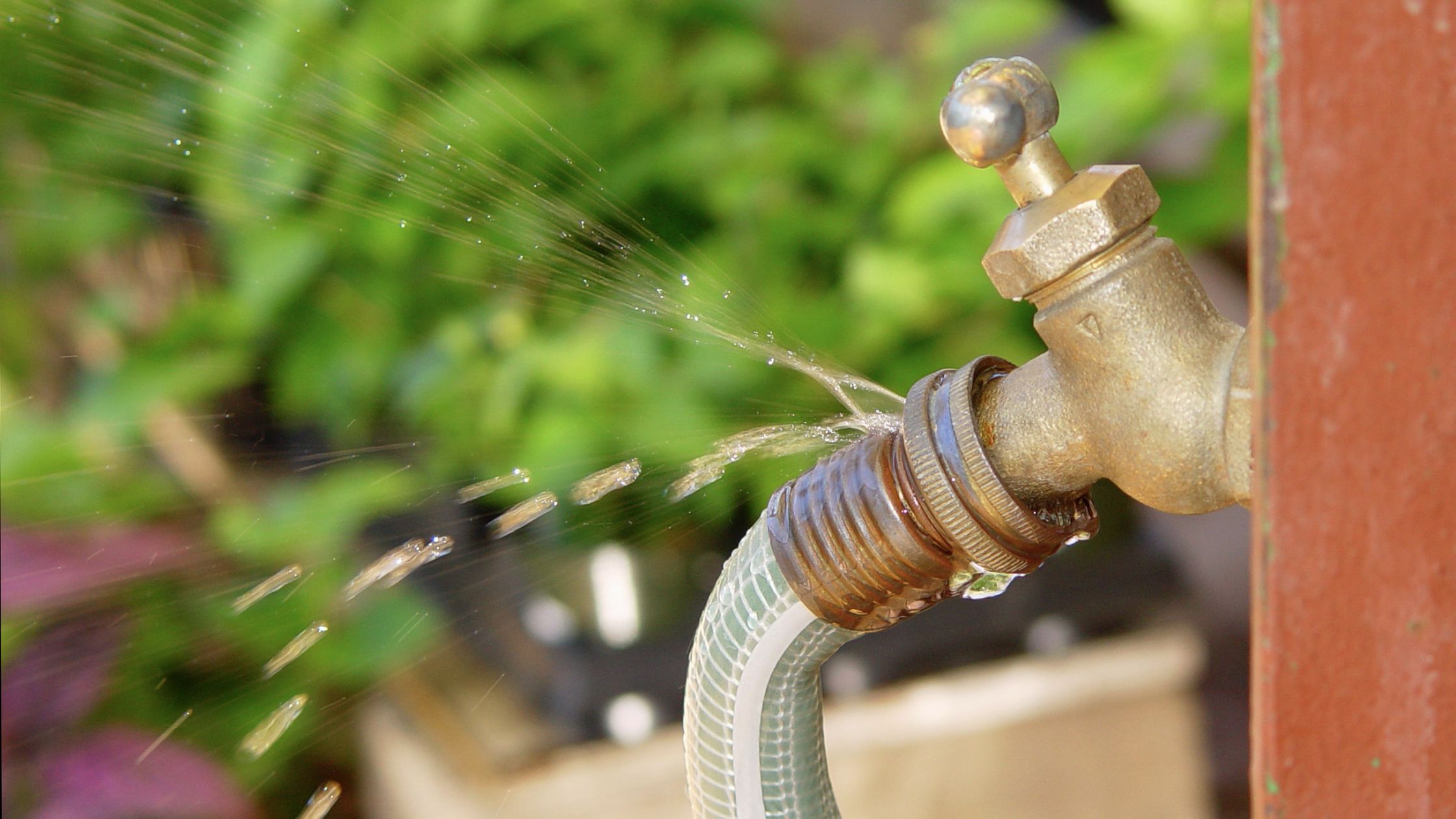 how to repair an outdoor faucet